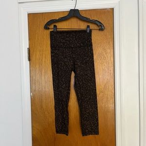 Crop lululemon patterned leggings